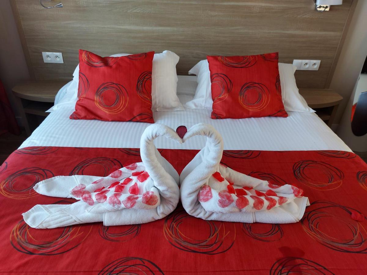 Contact Hotel - Motel Les Bleuets & Spa La Rivière-Saint-Sauveur Buitenkant foto