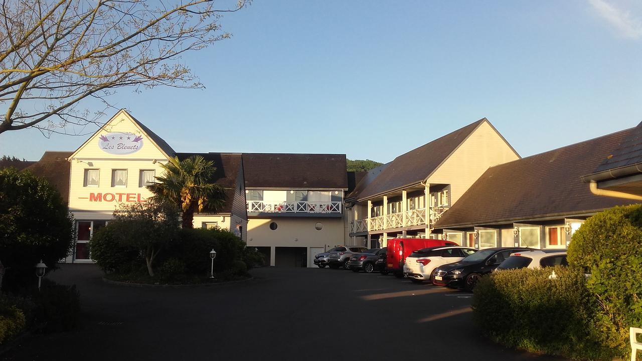 Contact Hotel - Motel Les Bleuets & Spa La Rivière-Saint-Sauveur Buitenkant foto